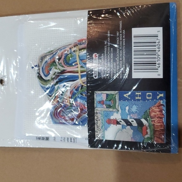 Bucilla Cross stitch trio 2 small kits snap embroidery hoop - Picture 3 of 6